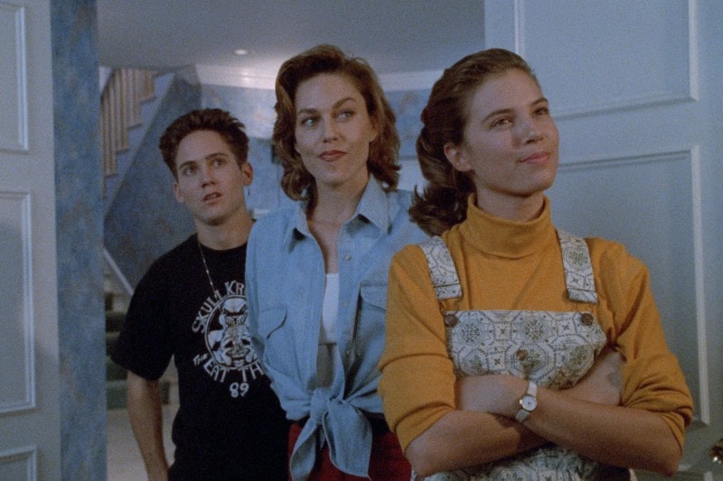Megan Ward Shawn Weatherly Amityville: It's About Time